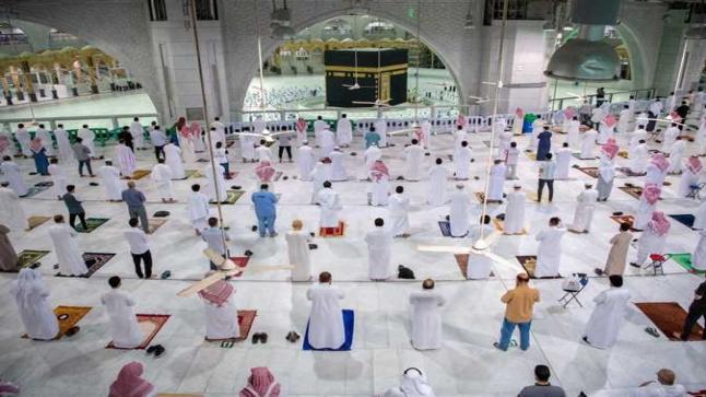 20 شاشة تلفزيونية تبث المحتويات الشرعية والتوجيهية بالكعبة والمسجد النبوي