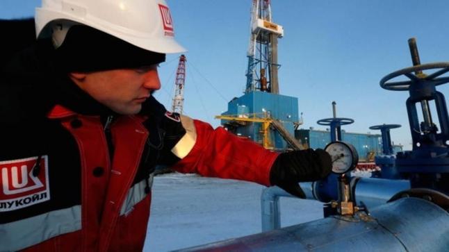 توقعات بإنخفاض إنتاج روسيا من النفط ومكثفات الغاز 8% في 2020