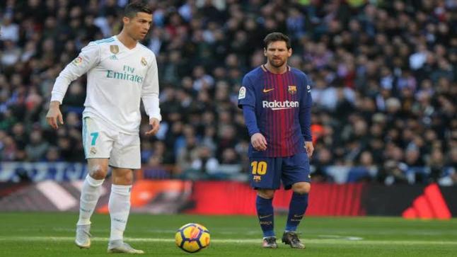 بينهم ميسي ورونالدو وتشافي .. فرانس فوتبول تختار فريق الأحلام