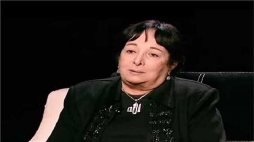سميرة عبدالعزيز: “التجار جابوا لنا ملهمش علاقة بالفن .. بس بيقلعوا”