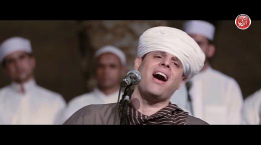الثلاثاء .. محمود التهامي يحي حفل مولد الحسين “أون لاين”